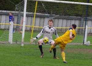 Paul Hagreen denys Carl Stewart late on as Tadcaster push for an equaliser